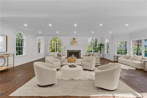 114 Birchall Dr, Scarsdale, NY 10583