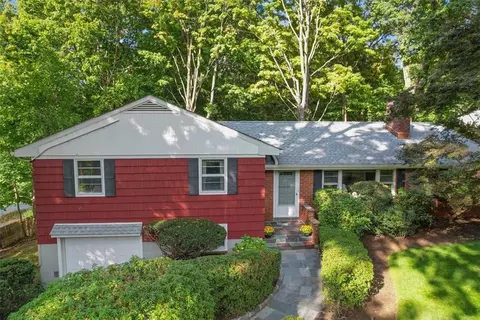 275 Woodlands Ave, Greenburgh, NY 10607