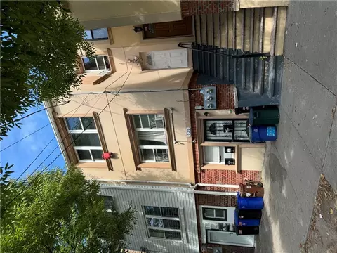 929 E 213th St, New York, NY 10469
