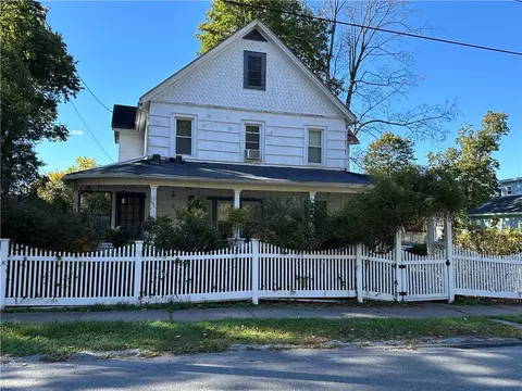71 High St, Thompson, NY 12701