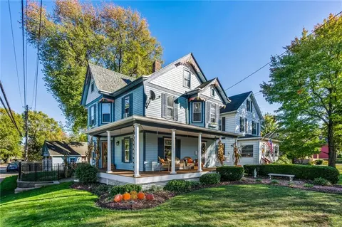 26 Orchard St, Shawangunk, NY 12589
