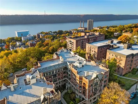 295 N Broadway #21, Yonkers, NY 10701
