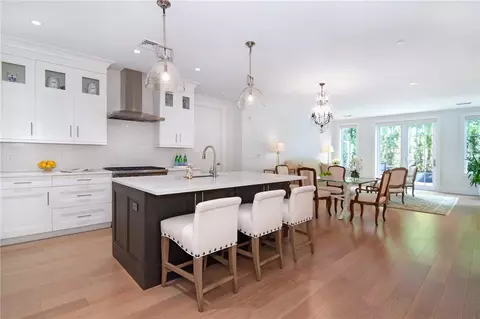 15 Kensington Rd #103, Bronxville, NY 10708