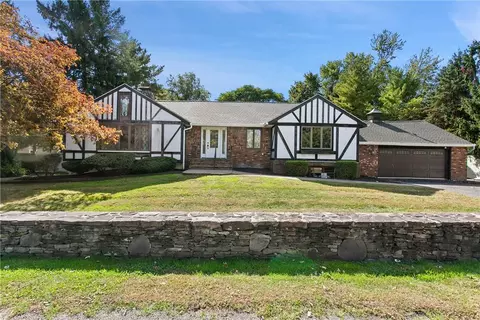 44 Kip Dr, Fishkill, NY 12524