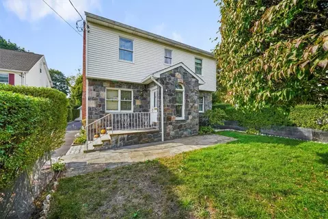 6 Spencer St, Mount Kisco, NY 10549