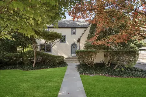 7 Roosevelt Pl, Scarsdale, NY 10583