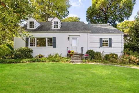 307 Old Colony Rd, Greenburgh, NY 10530