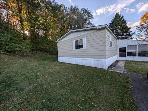 121 Brittany Ter #121, Rock Tavern, NY 12575
