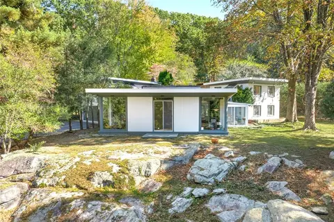 154 Guinea Rd, Southeast, NY 10509