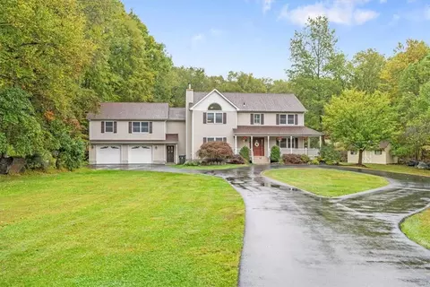 46 Brookview Dr, Monroe, NY 10950