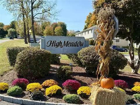 1001 High Meadow Ln, Yorktown, NY 10598