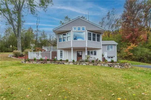 412 Laroe Rd, Chester, NY 10918