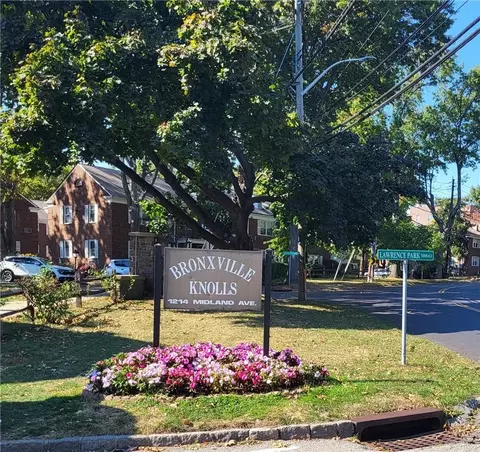 166 Lawrence Park Ter #166, Yonkers, NY 10708
