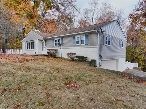 87 Forest Hill Rd, New Windsor, NY 12553