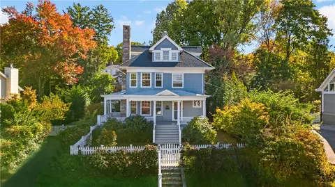 90 Holland Pl, Greenburgh, NY 10530