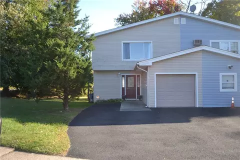 2 Forest Brook Rd, Clarkstown, NY 10954