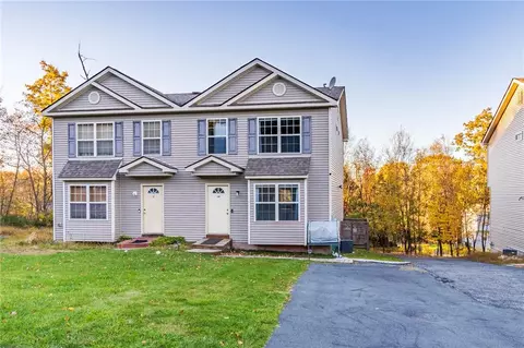 10 Westfield Ct, Thompson, NY 12775