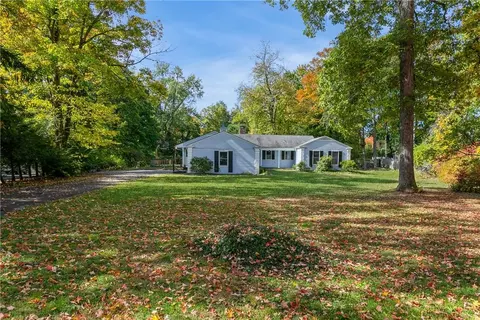 44 Ashland Ave, Mount Pleasant, NY 10570