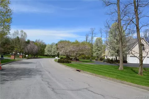 Gentry Bend, Poughkeepsie Town, NY 12603