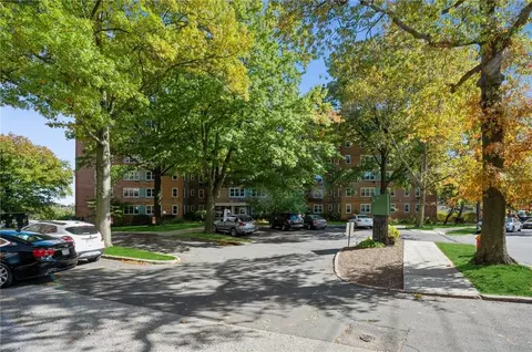 76 Dehaven Dr #4K, Yonkers, NY 10703