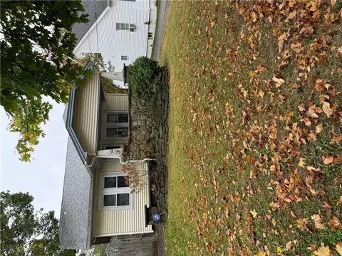 22 5th Ave, Newburgh, NY 12550