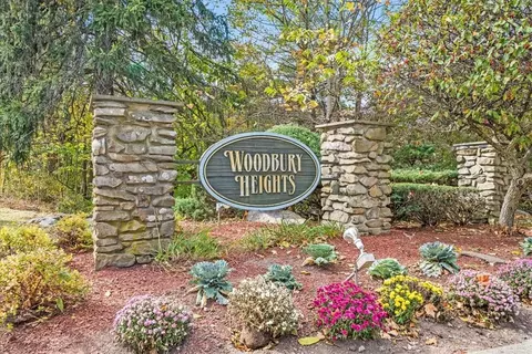 405 Ruby Ct, Highland Mills, NY 10930