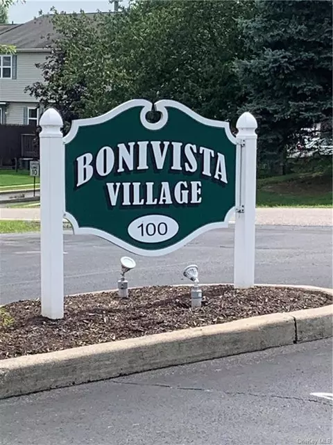 100 Boniface Dr #15E, Crawford, NY 12566