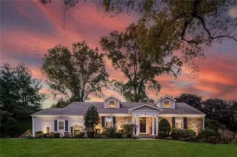 30 Hunting Ridge Rd, White Plains, NY 10605