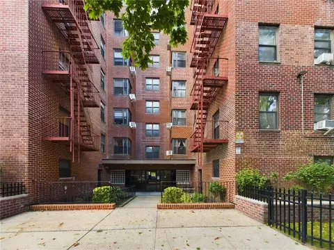 32-40 89th St #208, East Elmhurst, NY 11369