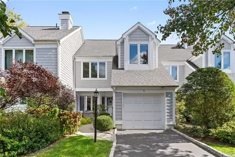 6 Oakcrest Ln, Greenburgh, NY 10706