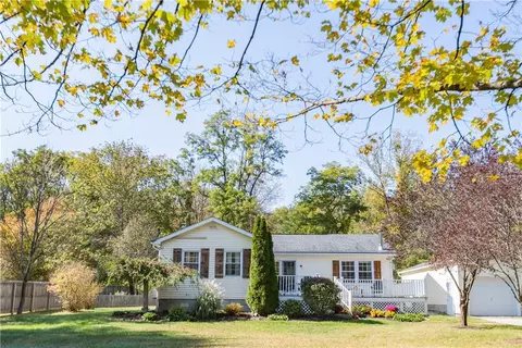 9 3rd Ave, Clinton, NY 12572