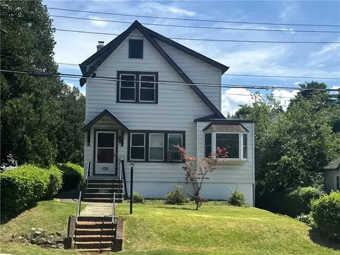 108 Radnor Ave, Cortlandt, NY 10520