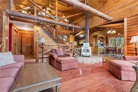 356 Nimham Rd, Kent, NY 10512
