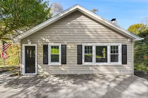 3833 Ettman St, Yorktown, NY 10588