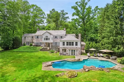10 Kelwynne Rd, Scarsdale, NY 10583