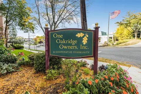 1 Oakridge Pl #4H, Eastchester, NY 10709