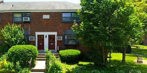 199-44 19th Ave #133, Whitestone, NY 11357