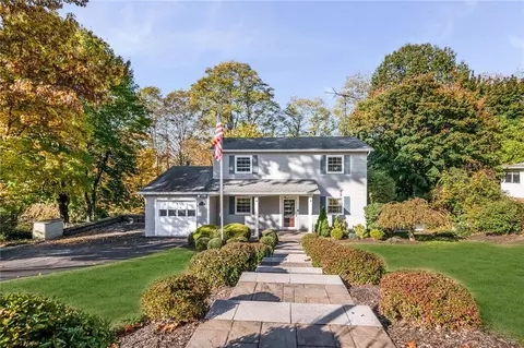 2643 Broadview Dr, Yorktown, NY 10598