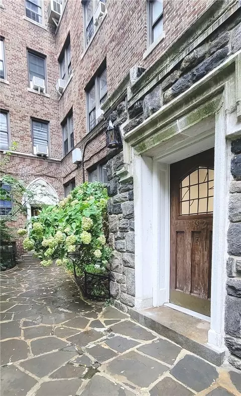 3392 Wayne Ave #F12, New York, NY 10467