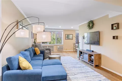 2390 Palisade Ave #6A, New York, NY 10463