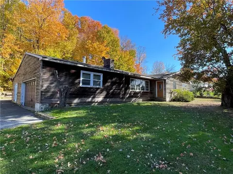 3 Locust Dr, Southeast, NY 10509