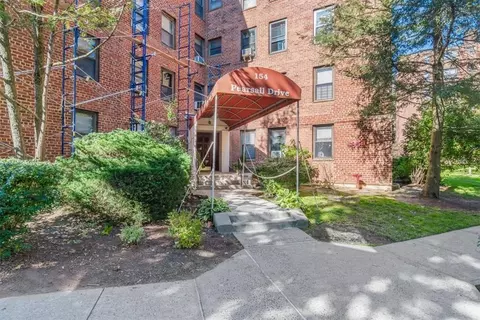 154 Pearsall Dr #1A, Mount Vernon, NY 10552