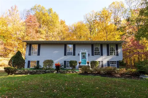 84 Stone Church Rd, Rhinebeck, NY 12572