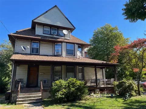 148 Meadow Ln, New Rochelle, NY 10805