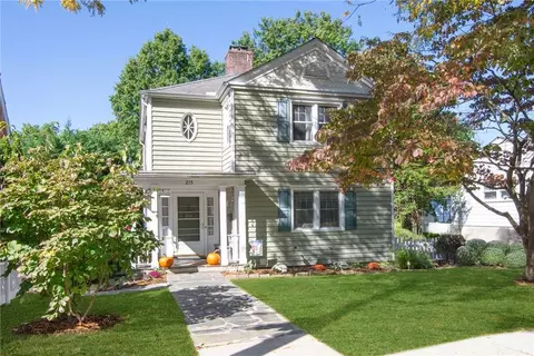 215 Seventh Ave, Pelham, NY 10803