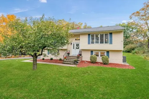 14 Cregan Pl, Monroe, NY 10950
