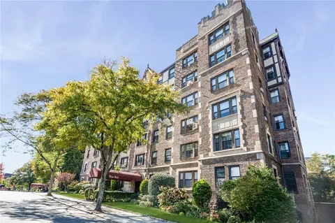 127 Garth Rd #1A, Scarsdale, NY 10583