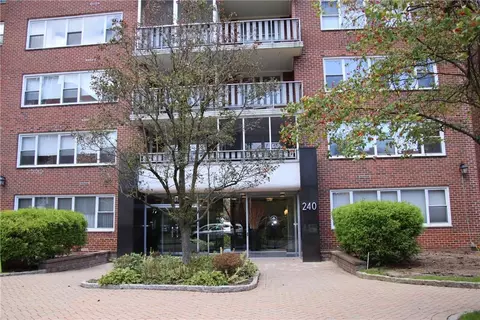 240 Garth Rd #6G2, Scarsdale, NY 10583