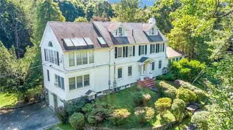 20 Watch Hill Rd, Cortlandt, NY 10520