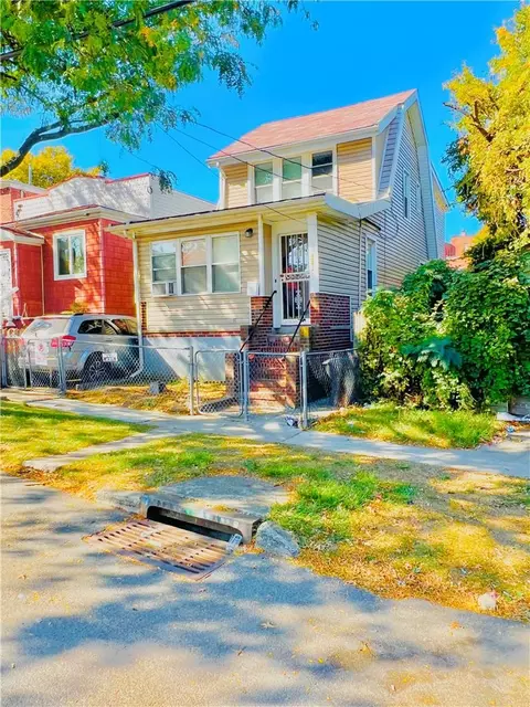 4393 Barnes Ave, New York, NY 10466